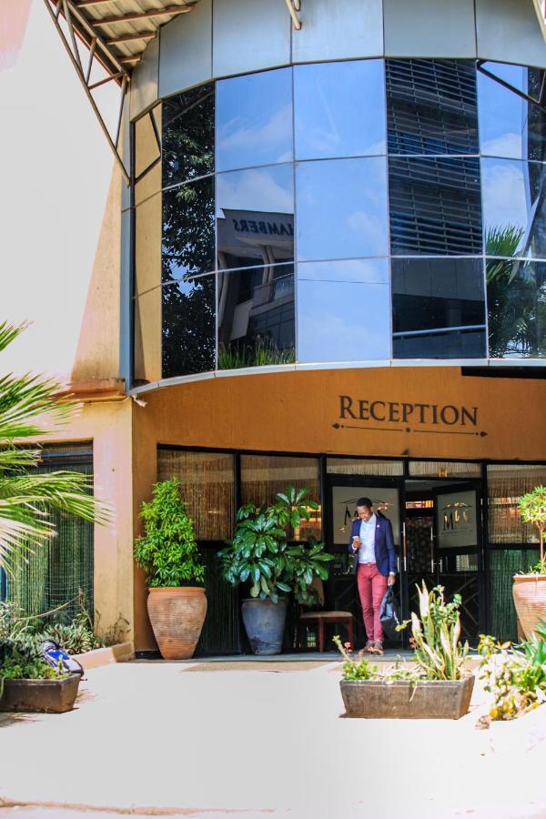 Mackinnon Suites Kampala Exterior photo