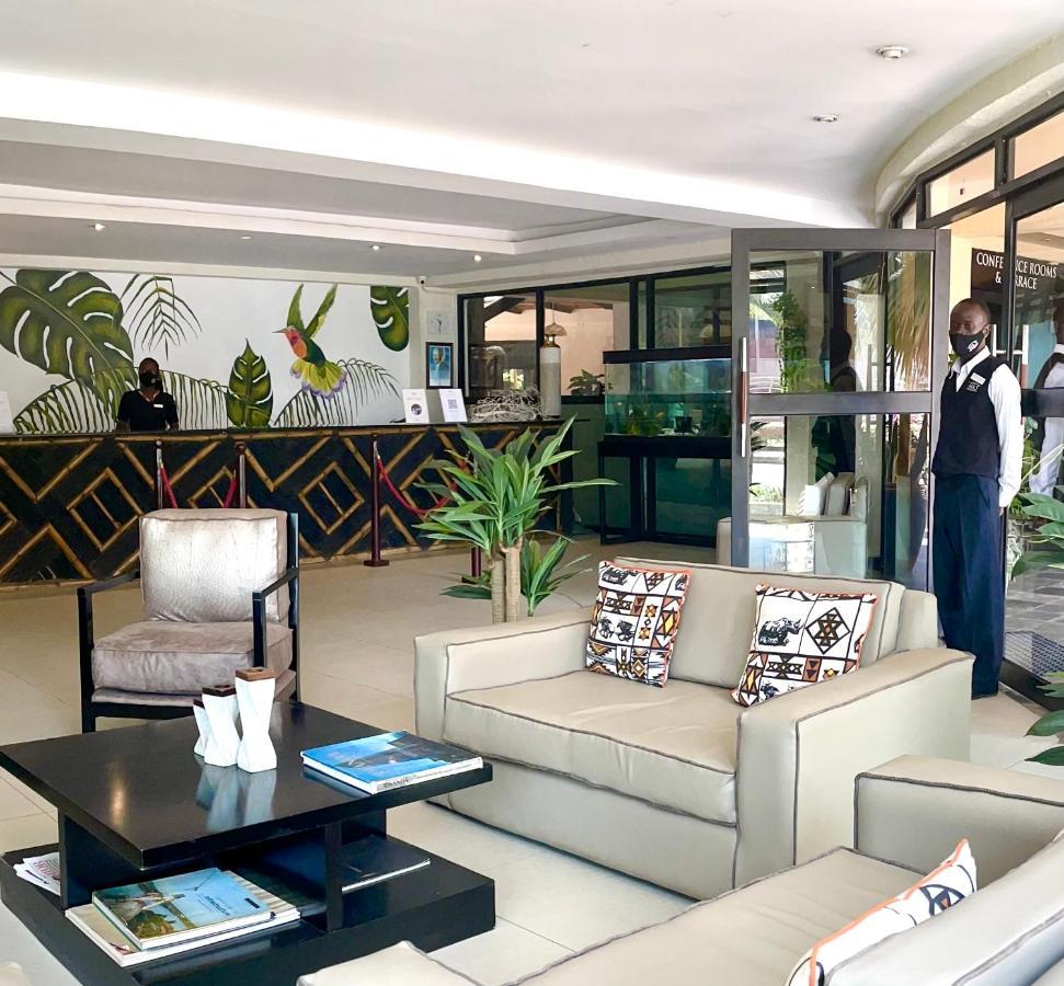 Mackinnon Suites Kampala Exterior photo